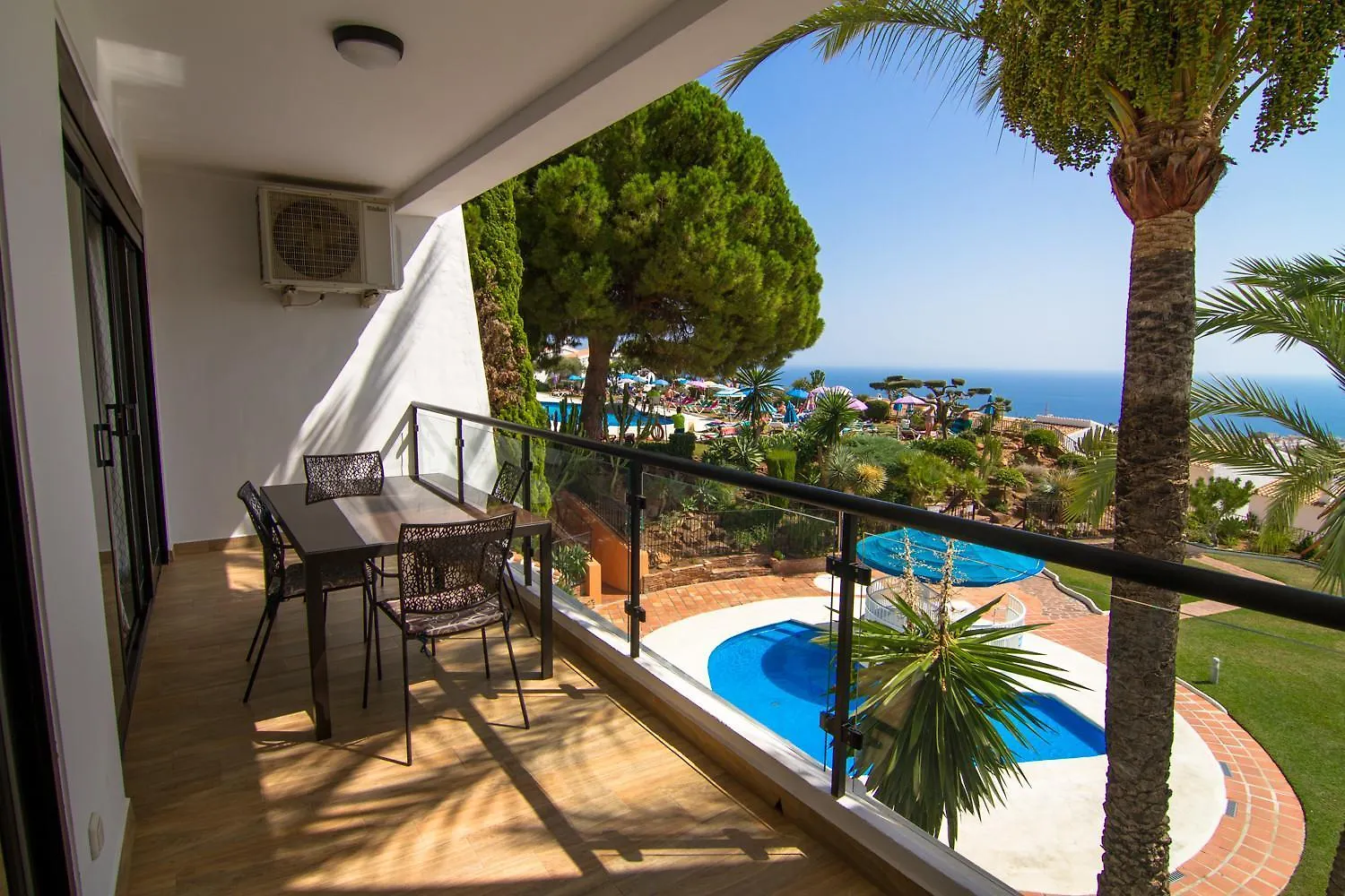 Apartamentos & Spa Torres De San Juan Nerja 0*,