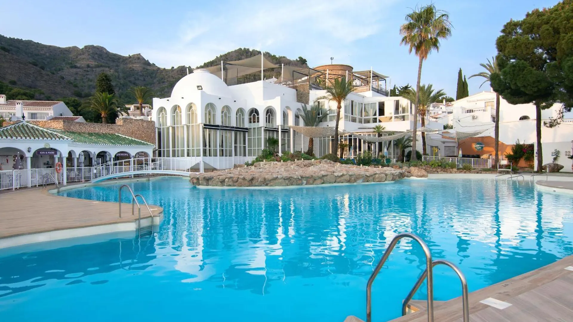 Apartamentos & Spa Torres De San Juan Nerja